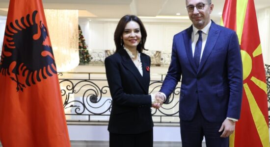 Mickoski takohet me Spiropalin: Biseduam për thellimin e bashkëpunimit mes dy vendeve