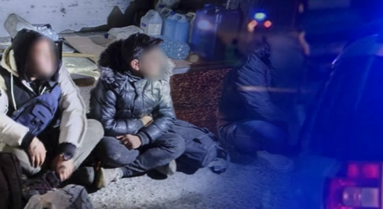 Ndalohet një 28-vjeçar nga Shkupi, kapet duke transportuar pesë emigrantë nga Egjipti