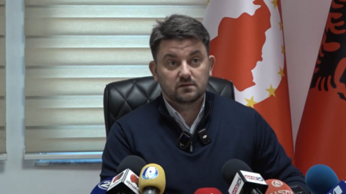 (VIDEO) Elmazi: Komuna e Sarajit ka borxh prej 3 milionë eurove