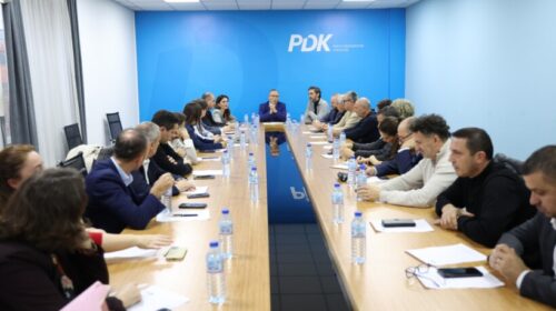 Hamza publikon listën e plotë të kandidatëve për deputetë nga radhët e PDK-së