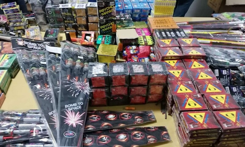 Sekuestrohen 23.838 copë mjete piroteknike, ndalohet një person nga Struga