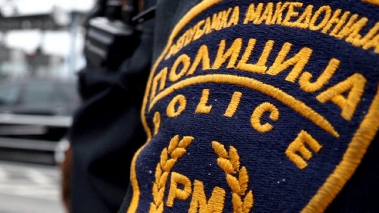MPB: Një grua mashtrohet për 170.000 denarë në Shkup, nga një person që u prezantua si polic