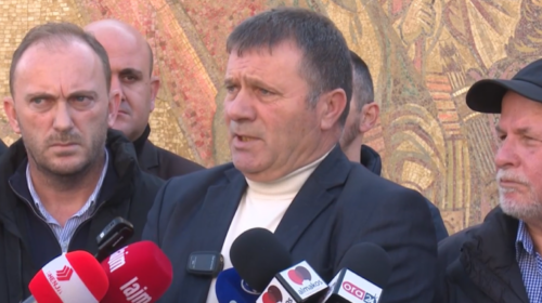 (VIDEO) Organizatorët thirrje RMV-së: Mos arrestoni me fletarrest Serbia