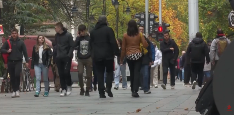  VIDEO  Hulumtimi i  Barometrit Ballkanik   68  e të rinjve planifikojnë të largohen nga vendi