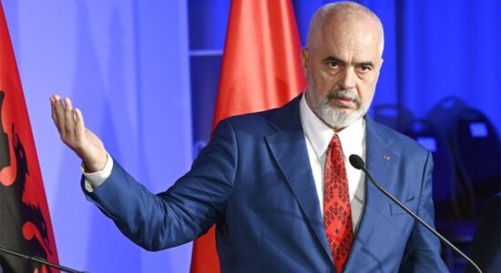 Rama: ‘Kemi raketa Javelin dhe tre anije patrulluese! Kemi sot ushtrinë më të mirëpaguar, ia kalojmë edhe Serbisë!’