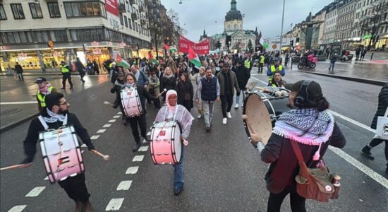 Protestuesit mblidhen në Stokholm kundër veprimeve të Izraelit në Gaza