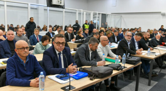 (VIDEO) Asnjëri nga 35 të akuzuarit nuk ndjehet fajtor për zjarrin në “Pulse”