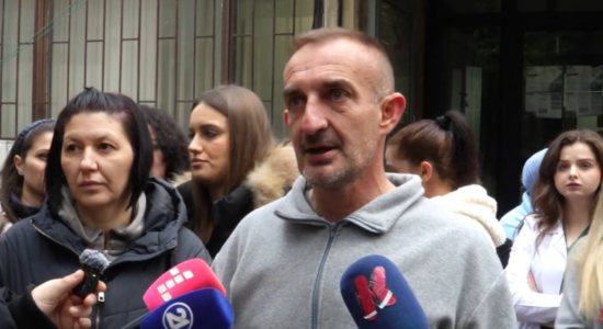 (VIDEO) Sërish mbeten pa vendime të punësuarit e spitalit të Tetovës