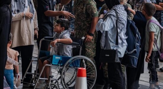 17 fëmijë palestinezë mbërrijnë në Itali për kujdes mjekësor