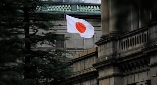 Japonia miraton buxhet rekord prej 58 miliardë dollarësh për mbrojtjen për vitin 2026 mes tensioneve me Kinën