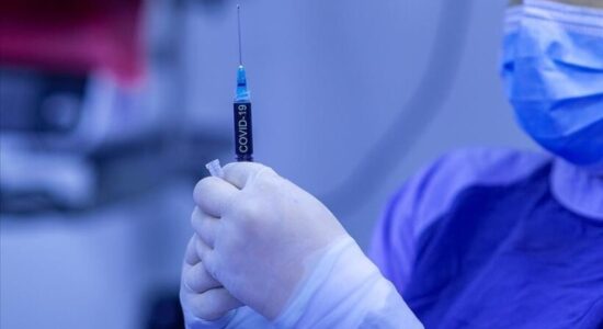 SHBA, hetime nëse vaksinat kundër COVID-19 janë apo jo të lidhura me vdekjet e të rriturve