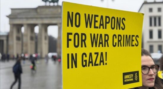 “Amnesty International”: Të bllokohet anija gjermane që transporton pjesë armësh në Izrael