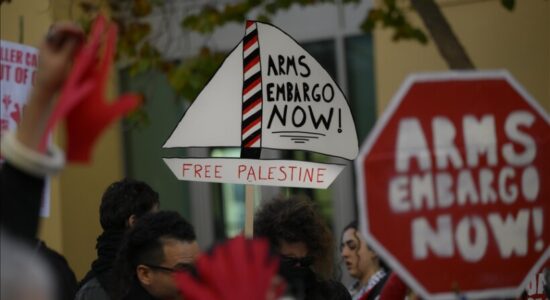 SHBA, protestuesit bllokojnë portin e Oaklandit për të ndaluar dërgesat ushtarake në Izrael