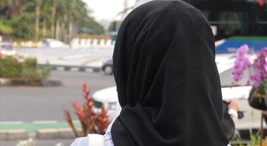 Parlamenti i Austrisë miraton ndalimin e diskutueshëm të shamisë për vajzat nën 14-vjeç