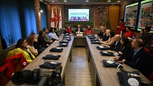 (VIDEO) Gashi paralajmëron vullnetarizimin e deputetëve