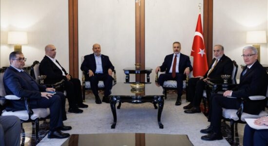 Ministri Fidan takohet në Ankara me delegacionin e Hamasit për situatën në Gaza dhe planin e paqes