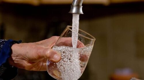 Raporti javor: Uji në Shkup është i sigurtë për t’u pirë