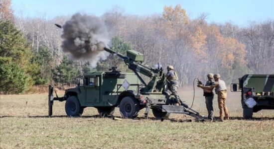 Kosova nënshkruan kontratë për blerjen e sistemeve të artilerisë HUMVEE Hawkeye
