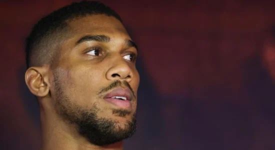 Kampi i Anthony Joshuas lëshon deklaratë për aksidentin që mori jetën e dy miqve të tij të ngushtë