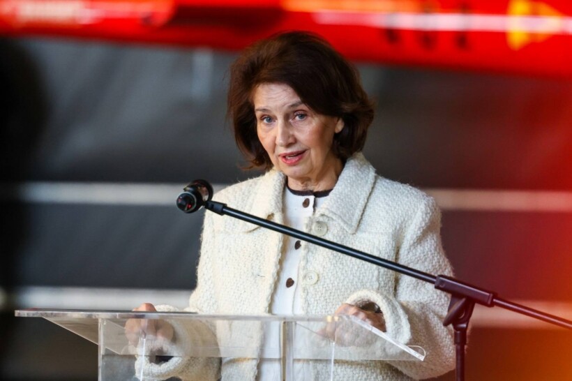 Siljanovska Davkova i dorëzoi në Kuvend propozimet për dy anëtarë të Këshillit Gjyqësor