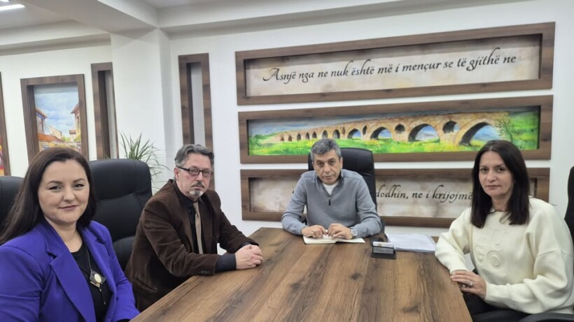 Mexhiti në takim me sindikatat  Arsimi mbetet prioritet i Komunës së Çairit