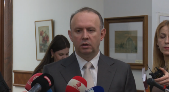 (VIDEO) Gashi: Shfuqizimi i qeverisë teknike mund të bëhet me 61 vota deputetësh