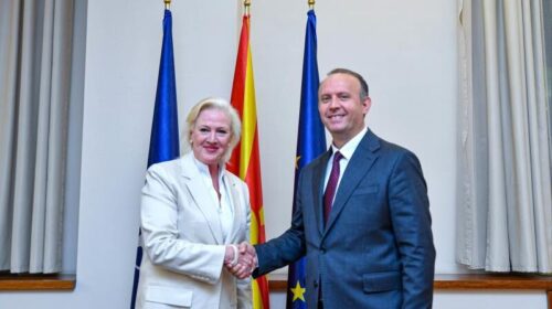 Takim lamtumirës i Gashit me ambasadoren amerikane Ageler