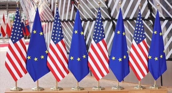 Ligjvënësit e BE-së kërkojnë ngrirjen e marrëveshjes tregtare me SHBA-në për shkak të Grenlandës