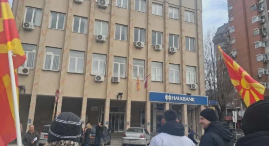 (VIDEO) Banorët e Kumanovës kërkojnë njohjen e tatimit të paguar në Irak dhe Afganistan