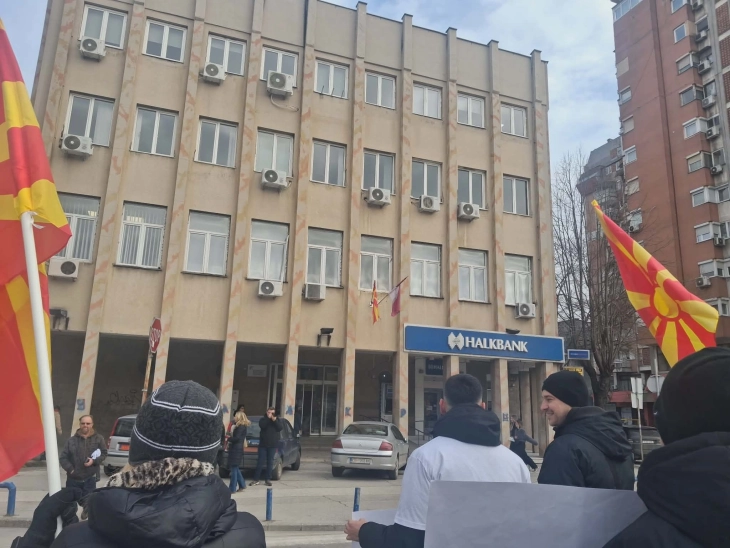 (VIDEO) Banorët e Kumanovës kërkojnë njohjen e tatimit të paguar në Irak dhe Afganistan