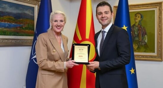 Mucunski në takim lamtumirës me ambasadoren Ageler