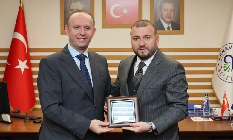 Gashi zhvillon takim me kryebashkiakun e Arnavutköy në Stamboll