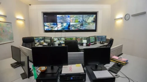 Peticion në qeveri, kërkohet që të ketë gjoba për hedhjen e mbeturinave nëpërmjet “Safe City”