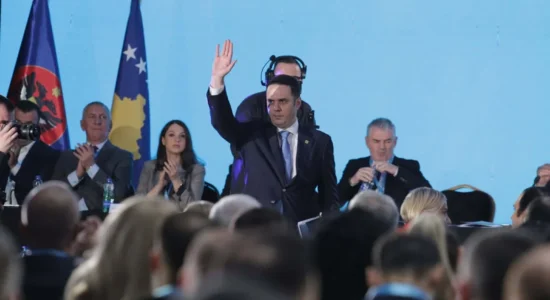 Kuvendi i LDK-së vendos: Abdixhiku mbetet kryetar