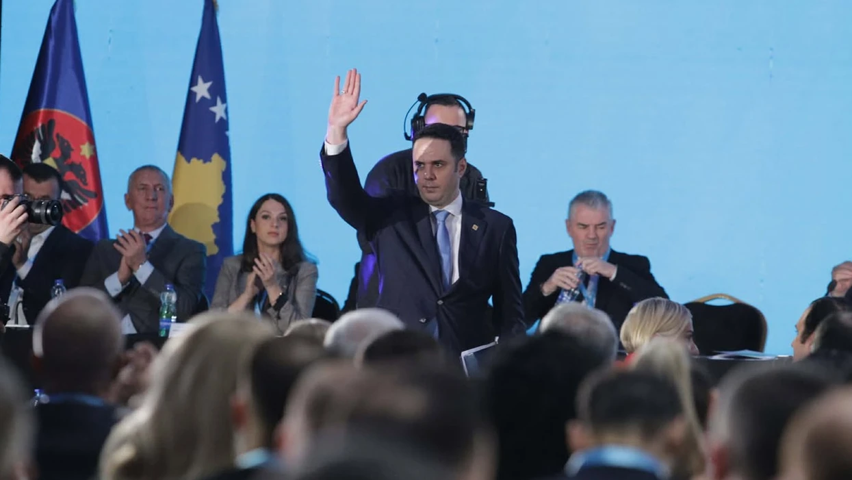 Kuvendi i LDK-së vendos: Abdixhiku mbetet kryetar