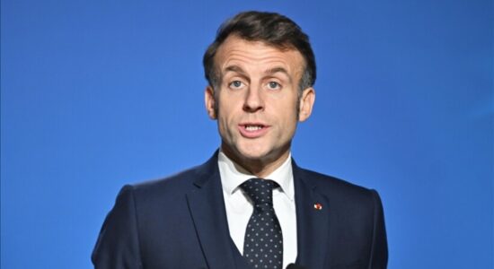 Macron thotë se Evropa duhet të “respektohet”, përshëndet uljen e tensioneve transatlantike