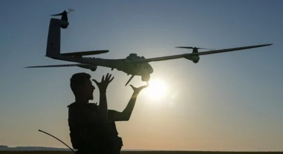 Dronët rusë përdorin satelitët e Muskut për të sulmuar Ukrainën