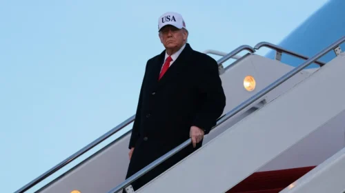 Trump: NATO do të ishte shumë më e fuqishme dhe efektive me Grenlandën në duart e SHBA-së