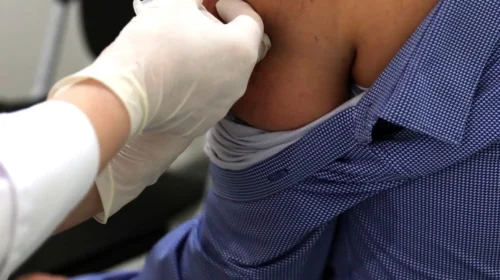 (VIDEO) 7 500 vaksina kundër hepatit B për punonjësit shëndetësor