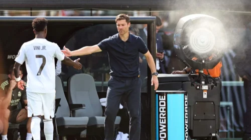 Tronditje te Real Madridi, Vinicius “ngrin” kontratën për shkak të Xabi Alonsos