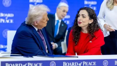 (VIDEO) Kosova mes 19 shteteve që nënshkruan për “Bordin e Paqes”