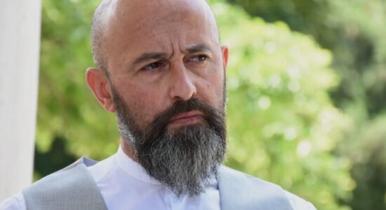 Arkitektura e tradhtisë: Kur e vërteta deformohet nga mendja