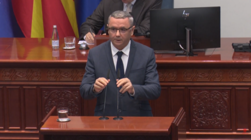 (VIDEO) Rexhepi-Zejdi propozoi rezolutë për identitetin maqedonas, Mickoski refuzoi