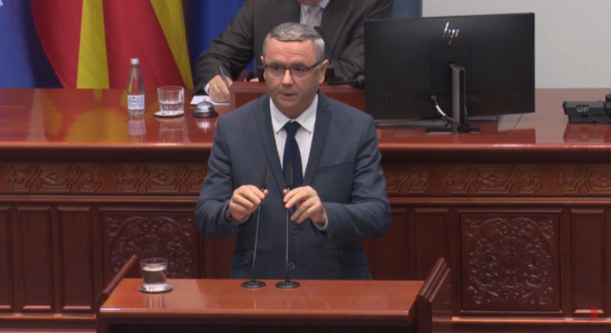 (VIDEO) Rexhepi-Zejdi propozoi rezolutë për identitetin maqedonas, Mickoski refuzoi