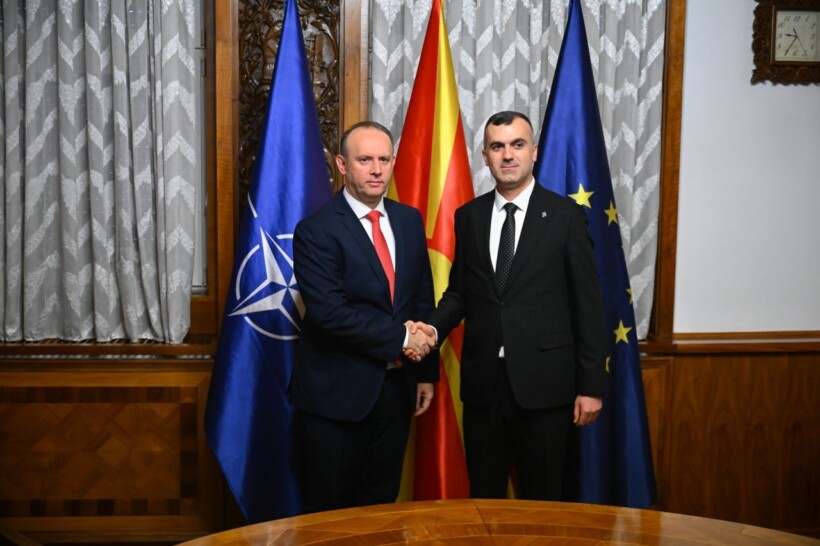 Faton Selami betohet si Avokat i Popullit!