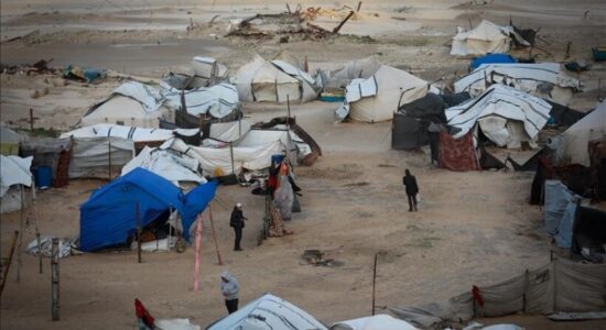 Një i vra’rë dhe 3 të plagosur në sulmet e reja izraelite në Gaza