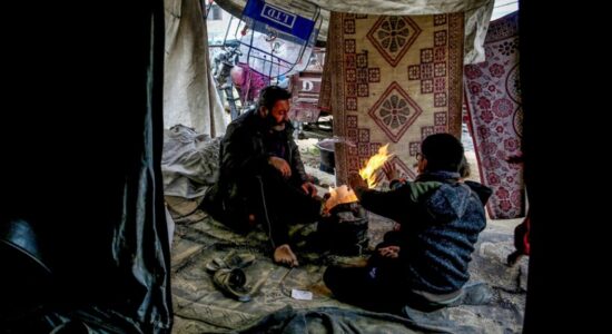 OKB-ja: Qindra mijëra palestinezë në Gaza të ekspozuar ndaj motit të ftohtë dhe me reshje