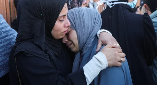 Izraeli sulmon sërish Gazën pavarësisht armëpushimit, raportohen 12 të vrarë