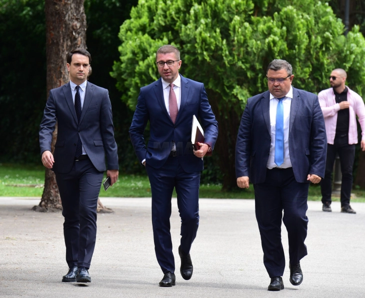 Sot mbahet takimi i liderëve, nuk merr pjesë Filipçe