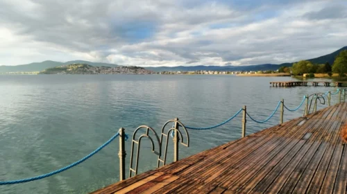 Mot me reshje lokale të shiut dhe borës, mjegull në lugina